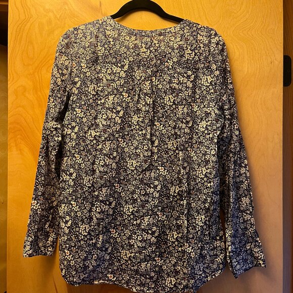 Old Navy Long Sleeved Fun blouse - Picture 3 of 6